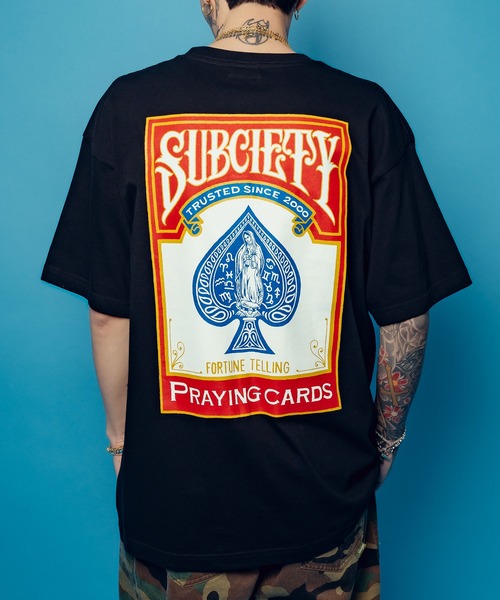 Subciety（サブサエティ）の「Praycard tee（Tシャツ/カットソー・メンズ・グリーン/ブラック/ホワイト・SMALL/MEDIUM/LARGE/X-LARGE/XX-LARGE）」の2枚目の写真