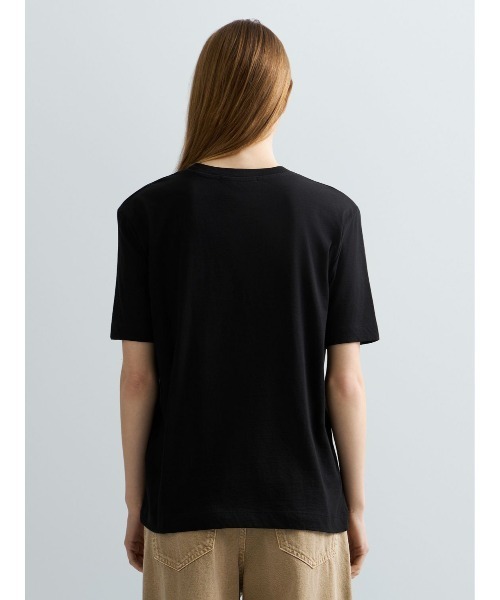 REPLAY(リプレイ)の「コットンジャージーY Tシャツ(Tシャツ/カットソー・レディース・ブラック/オフホワイト・MEDIUM/SMALL/X-SMALL)」の6枚目の写真