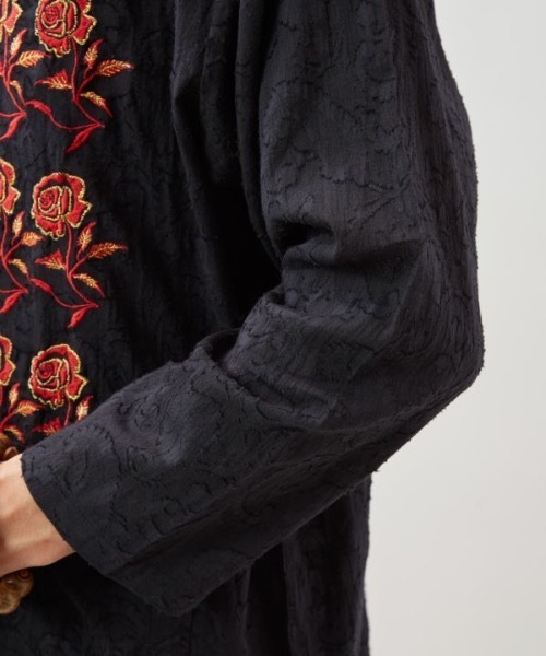 チャイハネ（チャイハネ）の「【チャイハネ】ペティナ刺繍MEN'Sシャツ（シャツ/ブラウス・メンズ・ホワイト/ブルー/ブラック・FREE）」の10枚目の写真