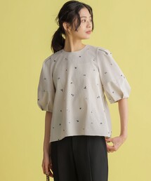 ミニフラワーエンブロイダリー ブラウス