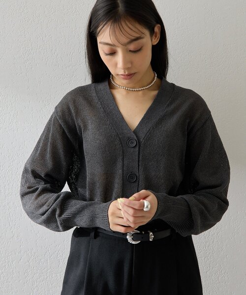 Whim Gazette（ウィムガゼット）の「Vネックペーパーヤーンカーディガン（カーディガン/ボレロ・レディース・チャコールグレー/ライトベージュ/モカ・FREE）」の12枚目の写真