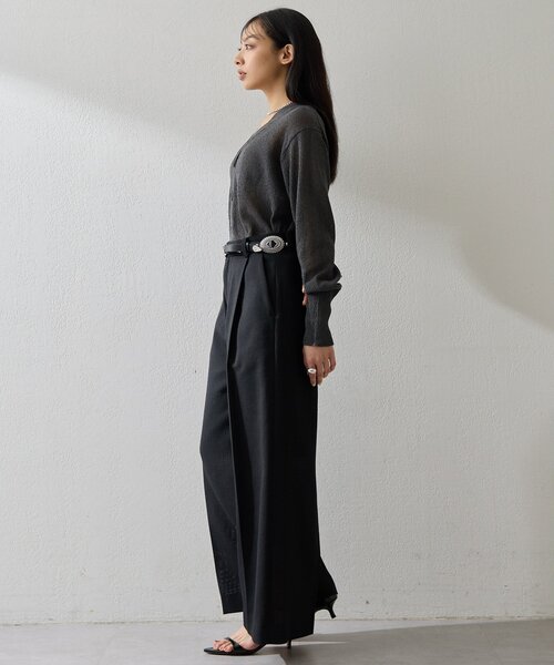 Whim Gazette（ウィムガゼット）の「Vネックペーパーヤーンカーディガン（カーディガン/ボレロ・レディース・チャコールグレー/ライトベージュ/モカ・FREE）」の6枚目の写真