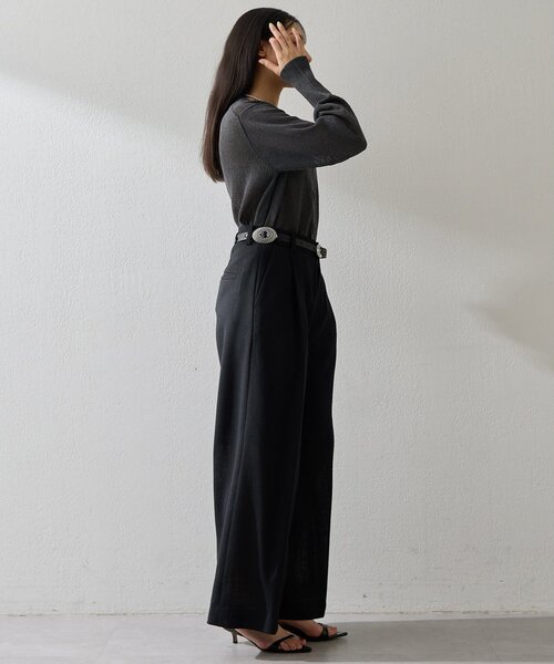 Whim Gazette（ウィムガゼット）の「Vネックペーパーヤーンカーディガン（カーディガン/ボレロ・レディース・チャコールグレー/ライトベージュ/モカ・FREE）」の10枚目の写真