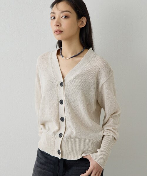 Whim Gazette（ウィムガゼット）の「Vネックペーパーヤーンカーディガン（カーディガン/ボレロ・レディース・チャコールグレー/ライトベージュ/モカ・FREE）」の15枚目の写真