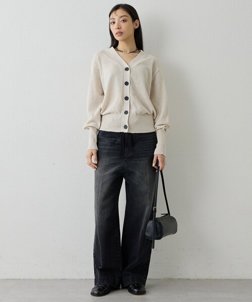 Whim Gazette（ウィムガゼット）の「Vネックペーパーヤーンカーディガン（カーディガン/ボレロ・レディース・チャコールグレー/ライトベージュ/モカ・FREE）」の13枚目の写真