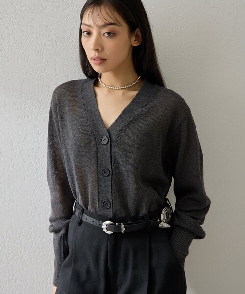 Whim Gazette（ウィムガゼット）の「Vネックペーパーヤーンカーディガン（カーディガン/ボレロ・レディース・チャコールグレー/ライトベージュ/モカ・FREE）」の2枚目の写真