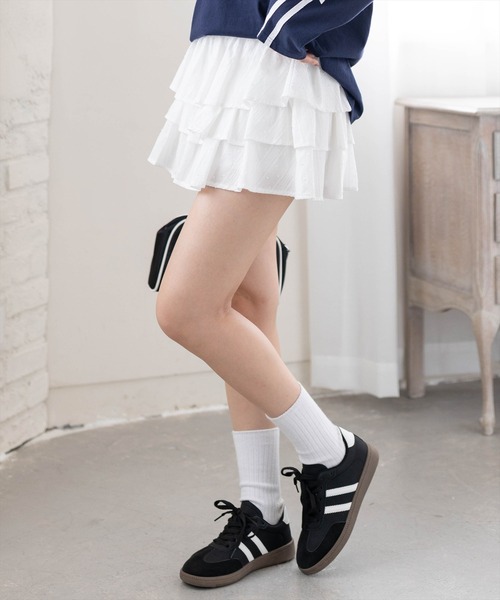 clear（クリア）の「ウエストギャザー3段ティアードミニスカート[着回し力抜群 ガーリー]（スカート・レディース・オフホワイト/ブラック・F）」の2枚目の写真