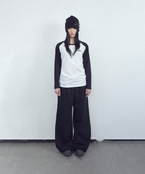 TANSANMAGNESIUM(タンサン マグネシウム)の「セルラノX炭酸ナグラン混ロングスリーブ(ホワイト)(Tシャツ/カットソー・レディース・その他・1/2)」の2枚目の写真