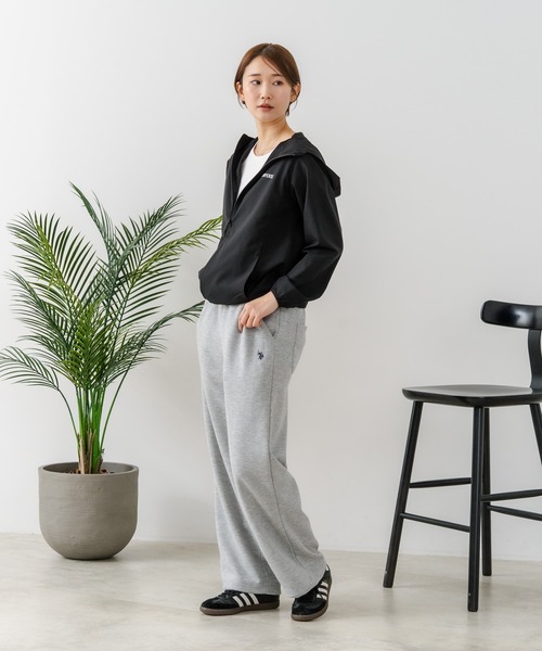 U.S. POLO ASSN.（ユーエスポロアッスン）の「【U.S. POLO ASSN./ユーエスポロアッスン】【もっちり高見え・美脚ストレート】ダンボール スウェットパンツ クッション素材 軽量・タフ（その他パンツ・レディース・ベージュ/杢グレー/チャコールグレー・LARGE/MEDIUM）」の4枚目の写真