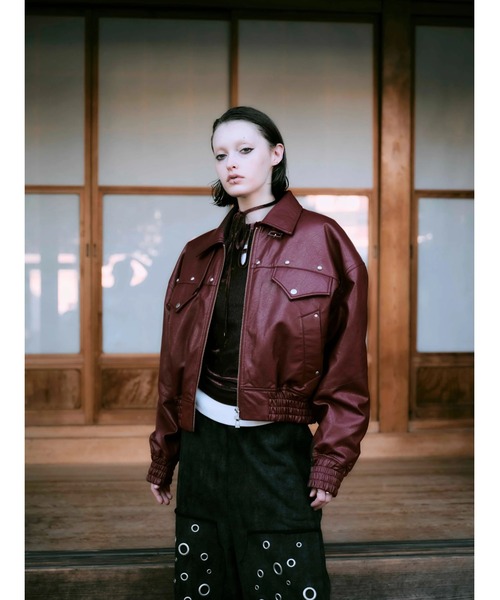 CREO STORE(クレオストア)の「【TAJEN:T】FAKE LEATHER FRINGE BOMBER JACKET/フェイクレザーフリンジボンバージャケット(ブルゾン・レディース・ブラック/バーガンディー・1/2)」の3枚目の写真