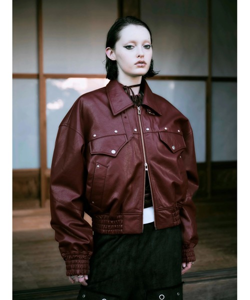 CREO STORE(クレオストア)の「【TAJEN:T】FAKE LEATHER FRINGE BOMBER JACKET/フェイクレザーフリンジボンバージャケット(ブルゾン・レディース・ブラック/バーガンディー・1/2)」の4枚目の写真