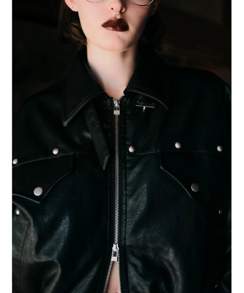 CREO STORE(クレオストア)の「【TAJEN:T】FAKE LEATHER FRINGE BOMBER JACKET/フェイクレザーフリンジボンバージャケット(ブルゾン・レディース・ブラック/バーガンディー・1/2)」の14枚目の写真