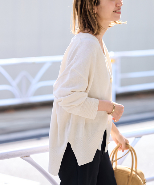 FRAMeWORK（フレームワーク）の「ペーパーコットン Vカーディガン（カーディガン/ボレロ・レディース・サックスブルー/アイボリー/ネイビー/レッド・FREE）」の10枚目の写真