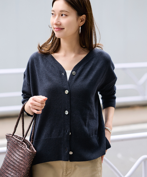 FRAMeWORK（フレームワーク）の「ペーパーコットン Vカーディガン（カーディガン/ボレロ・レディース・サックスブルー/アイボリー/ネイビー/レッド・FREE）」の16枚目の写真