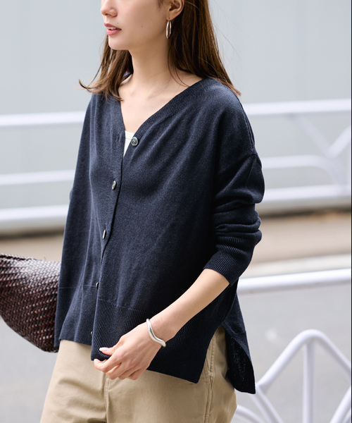 FRAMeWORK（フレームワーク）の「ペーパーコットン Vカーディガン（カーディガン/ボレロ・レディース・サックスブルー/アイボリー/ネイビー/レッド・FREE）」の18枚目の写真