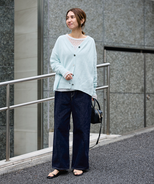 FRAMeWORK（フレームワーク）の「ペーパーコットン Vカーディガン（カーディガン/ボレロ・レディース・サックスブルー/アイボリー/ネイビー/レッド・FREE）」の21枚目の写真