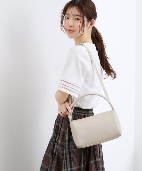 grove(グローブ)の「ダブルハンドルショルダー(ショルダーバッグ・レディース・アイボリー/イエロー系その他/レッド系1/ナチュラル・00)」の7枚目の写真
