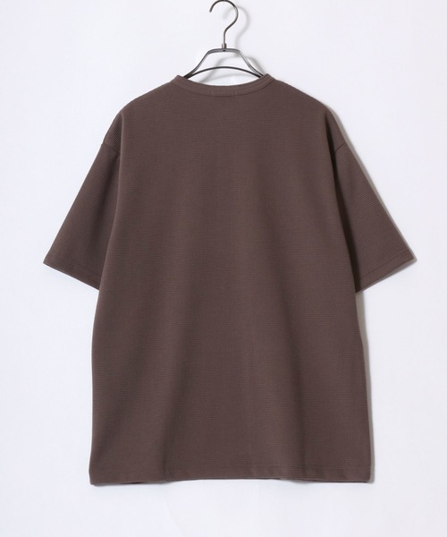 ANPAS（アンパス）の「Dry Waffle Henley Short-Sleeve Tee / ドライワッフルヘンリーネック 半袖Tシャツ 無地 半T メンズ シンプル 吸水速乾（Tシャツ/カットソー・メンズ・ブラウン/ホワイト/ブラック/ライトカーキ・XL/L/M）」の13枚目の写真