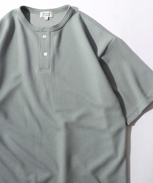 ANPAS（アンパス）の「Dry Waffle Henley Short-Sleeve Tee / ドライワッフルヘンリーネック 半袖Tシャツ 無地 半T メンズ シンプル 吸水速乾（Tシャツ/カットソー・メンズ・ブラウン/ホワイト/ブラック/ライトカーキ・XL/L/M）」の6枚目の写真