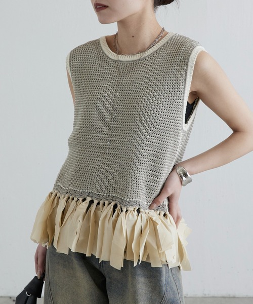 Lui's（ルイス）の「フリンジジャガードニット（ニット/セーター・レディース・ライトグレー/ブラック・FREE）」の11枚目の写真