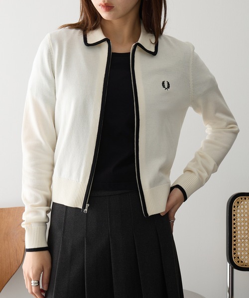 FRED PERRY(フレッドペリー)の「【FRED PERRY】ZIP-THROUGH KNITTED SHIRT K3122/ジップスルーニットカーディガン(カーディガン/ボレロ・レディース・アイボリー/ネイビー系2・FREE)」の1枚目の写真