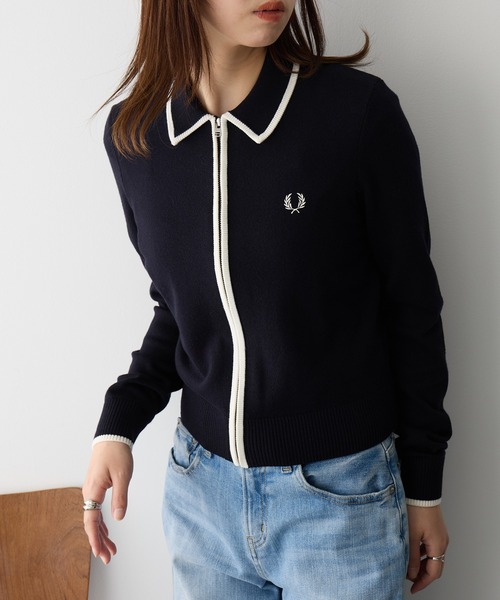 FRED PERRY(フレッドペリー)の「【FRED PERRY】ZIP-THROUGH KNITTED SHIRT K3122/ジップスルーニットカーディガン(カーディガン/ボレロ・レディース・アイボリー/ネイビー系2・FREE)」の4枚目の写真