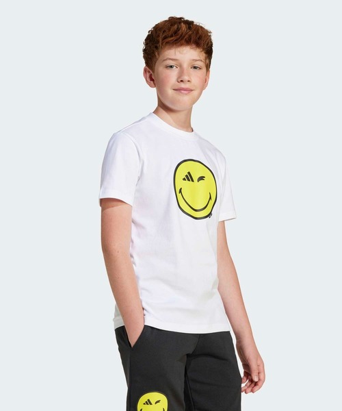 adidas(アディダス)の「adidas × Smileyworld グラフィック 半袖Tシャツ キッズ / アディダス adidas(Tシャツ/カットソー・キッズ・ホワイト/ブラック・130/140/150/160)」の4枚目の写真