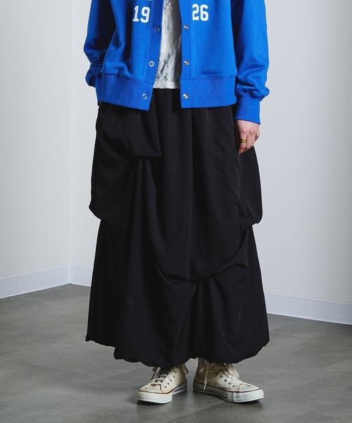 ROSE BUD（ローズバッド）の「TUCK BALLOON SKIRT（スカート・レディース・ブラック/ホワイト・ONE SIZE）」の2枚目の写真