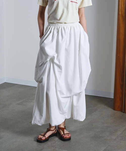 ROSE BUD（ローズバッド）の「TUCK BALLOON SKIRT（スカート・レディース・ブラック/ホワイト・ONE SIZE）」の9枚目の写真