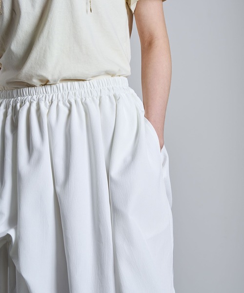 ROSE BUD（ローズバッド）の「TUCK BALLOON SKIRT（スカート・レディース・ブラック/ホワイト・ONE SIZE）」の10枚目の写真