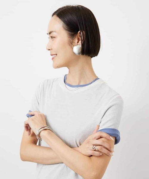 MICHEL KLEIN(ミッシェル・クラン)の「シアークルーネック プルオーバー(Tシャツ/カットソー・レディース・ブルー/アイボリー/クリーム・38)」の2枚目の写真