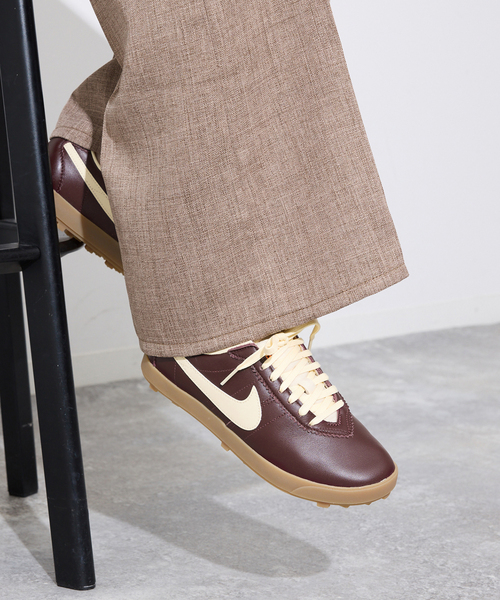 NIKE（ナイキ）の「NIKE/ナイキ ASTROGRABBER LTHR II1259-600（その他シューズ・レディース・ボルドー・24.5cm/24cm/23.5cm/23cm）」の3枚目の写真