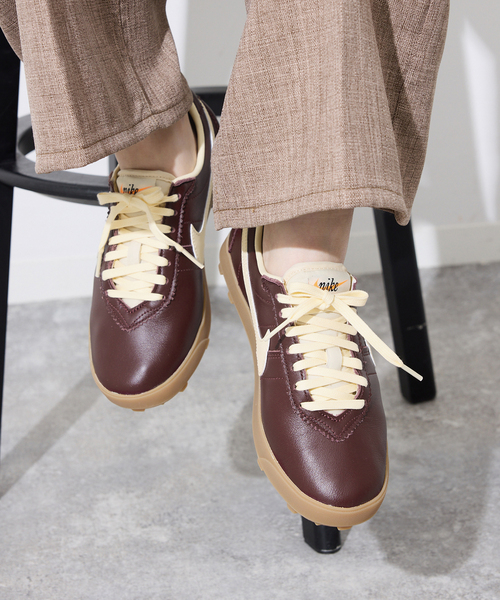 NIKE（ナイキ）の「NIKE/ナイキ ASTROGRABBER LTHR II1259-600（その他シューズ・レディース・ボルドー・24.5cm/24cm/23.5cm/23cm）」の4枚目の写真