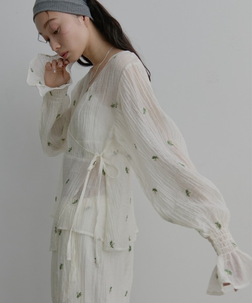 Aunt Marie's（アントマリーズ）の「フラワー刺繍カシュクールシアートップス（シャツ/ブラウス・レディース・アイボリー/ブラック・FREE）」の18枚目の写真
