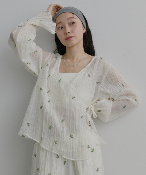 Aunt Marie's（アントマリーズ）の「フラワー刺繍カシュクールシアートップス（シャツ/ブラウス・レディース・アイボリー/ブラック・FREE）」の20枚目の写真
