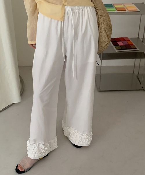 Doula Doula（ドゥーラドゥーラ）の「裾フリルワイドイージーパンツ（その他パンツ・レディース・ホワイト/ブルー・FREE）」の7枚目の写真