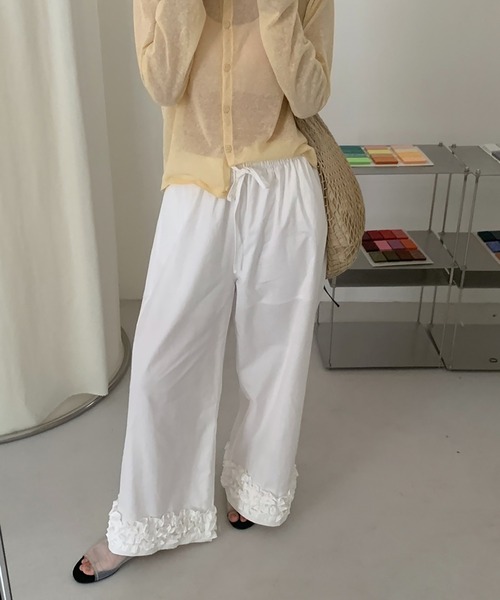 Doula Doula（ドゥーラドゥーラ）の「裾フリルワイドイージーパンツ（その他パンツ・レディース・ホワイト/ブルー・FREE）」の8枚目の写真