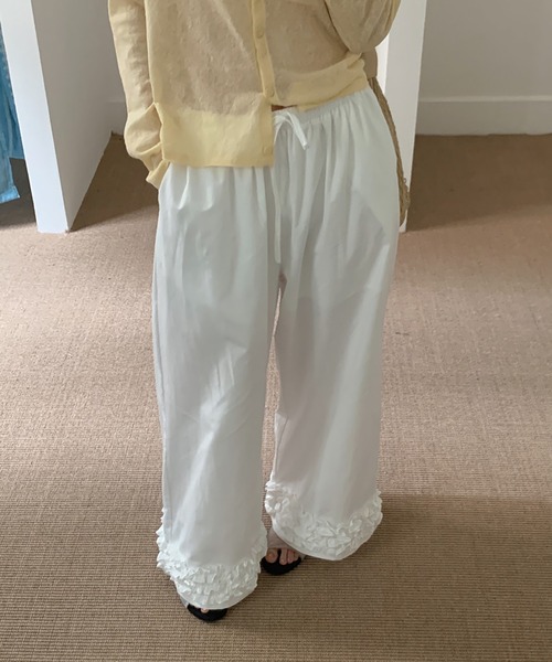 Doula Doula（ドゥーラドゥーラ）の「裾フリルワイドイージーパンツ（その他パンツ・レディース・ホワイト/ブルー・FREE）」の15枚目の写真