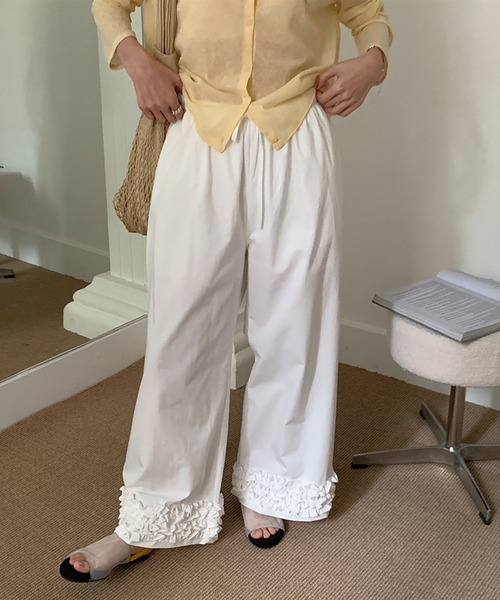 Doula Doula（ドゥーラドゥーラ）の「裾フリルワイドイージーパンツ（その他パンツ・レディース・ホワイト/ブルー・FREE）」の21枚目の写真
