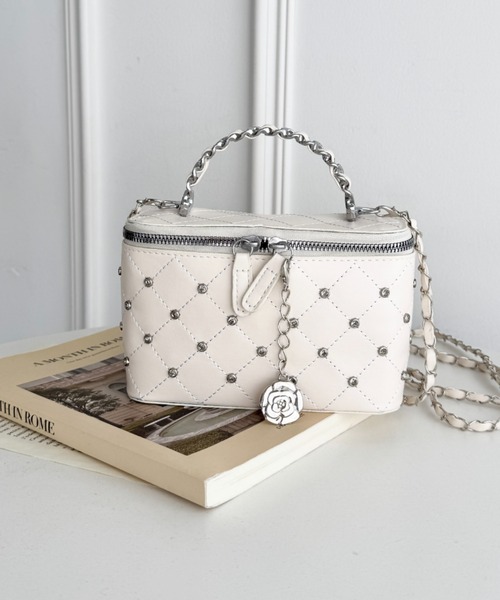 wears(ウェアーズ)の「2wayバニティショルダーバッグ(ショルダーバッグ・レディース・ブラック/ホワイト/ピンク・FREE)」の16枚目の写真