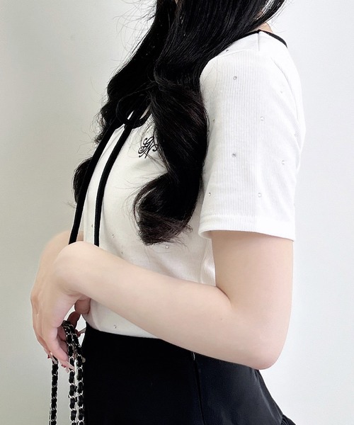 INGNI(イング)の「配色パイピングリボンラインストーン飛ばしリブトップス(Tシャツ/カットソー・レディース・ピンク系7/ブラック×ホワイト/ホワイト×ブラック・M)」の17枚目の写真