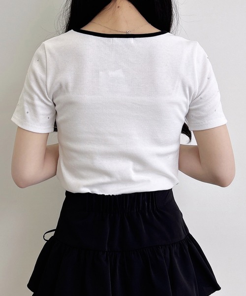 INGNI(イング)の「配色パイピングリボンラインストーン飛ばしリブトップス(Tシャツ/カットソー・レディース・ピンク系7/ブラック×ホワイト/ホワイト×ブラック・M)」の18枚目の写真