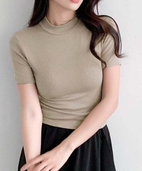 LOWO(ロワ)の「【65kgまで対応】抜群の伸縮性!もっちりハイネックTシャツ(Tシャツ/カットソー・レディース・ベージュ/チャコールグレー/ライトグレー/グレイッシュベージュ/モカ/グレー/ベージュ系/ブラック/ホワイト・FREE)」の9枚目の写真