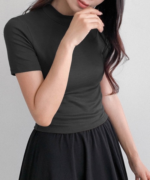 LOWO(ロワ)の「【65kgまで対応】抜群の伸縮性!もっちりハイネックTシャツ(Tシャツ/カットソー・レディース・ベージュ/チャコールグレー/ライトグレー/グレイッシュベージュ/モカ/グレー/ベージュ系/ブラック/ホワイト・FREE)」の14枚目の写真