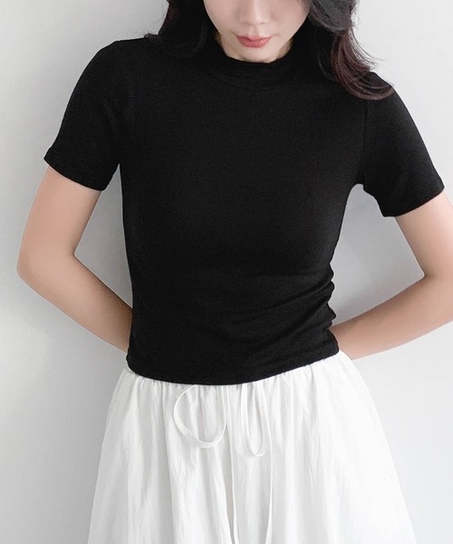 LOWO(ロワ)の「【65kgまで対応】抜群の伸縮性!もっちりハイネックTシャツ(Tシャツ/カットソー・レディース・ベージュ/チャコールグレー/ライトグレー/グレイッシュベージュ/モカ/グレー/ベージュ系/ブラック/ホワイト・FREE)」の15枚目の写真