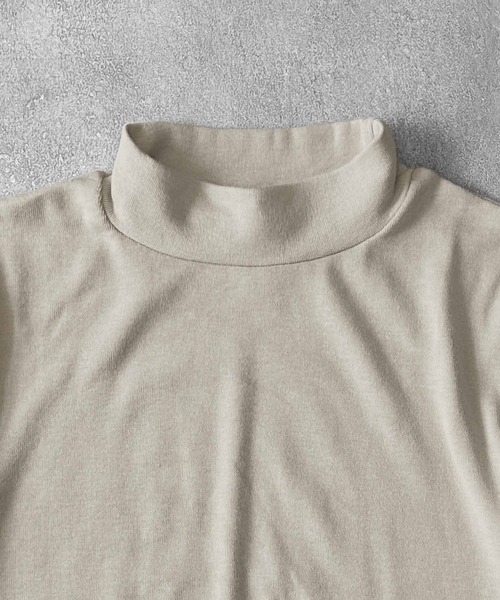 LOWO(ロワ)の「【65kgまで対応】抜群の伸縮性!もっちりハイネックTシャツ(Tシャツ/カットソー・レディース・ベージュ/チャコールグレー/ライトグレー/グレイッシュベージュ/モカ/グレー/ベージュ系/ブラック/ホワイト・FREE)」の21枚目の写真