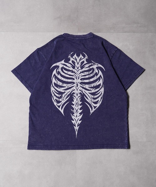 1111clothing(ワンフォークロージング)の「硫化天竺 ボーンモチーフ 半袖 Tシャツ / Sulfur-dyed cotton T-shirt with bone motif and short sleeves(Tシャツ/カットソー・メンズ・グレー/ネイビー/ブラック・M/L/XL)」の6枚目の写真