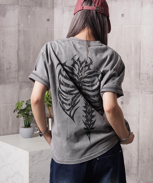 1111clothing(ワンフォークロージング)の「硫化天竺 ボーンモチーフ 半袖 Tシャツ / Sulfur-dyed cotton T-shirt with bone motif and short sleeves(Tシャツ/カットソー・メンズ・グレー/ネイビー/ブラック・M/L/XL)」の13枚目の写真