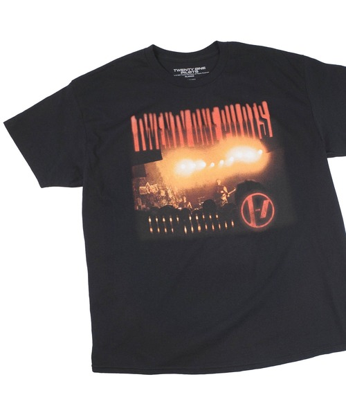 INNOCENT(イノセント)の「【GMerch/ジーマーチ】Twenty One Pilots START FRESH NEXT SEMESTER T-SHIRTS TS24TOP028A(Tシャツ/カットソー・メンズ・ブラック・XX-LARGE/X-LARGE/LARGE)」の1枚目の写真