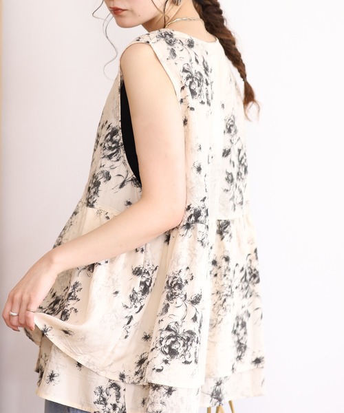 Arinomama(アリノママ)の「Arinomama 花柄シア ノースリブラウス(シャツ/ブラウス・レディース・ベージュ系/ブラウン系/スカイブルー系/ライトグリーン系・FREE)」の20枚目の写真